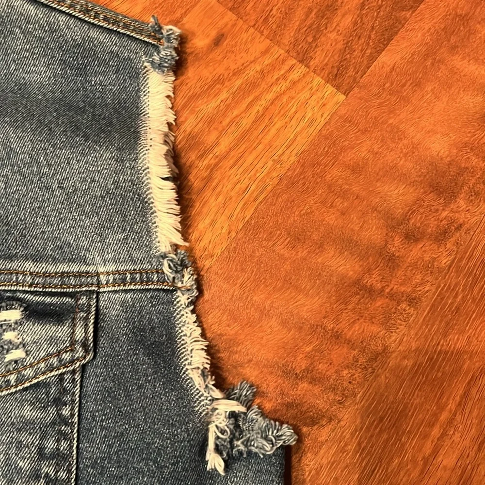 New Wild Fable distressed denim vest - Picture 6 of 16
